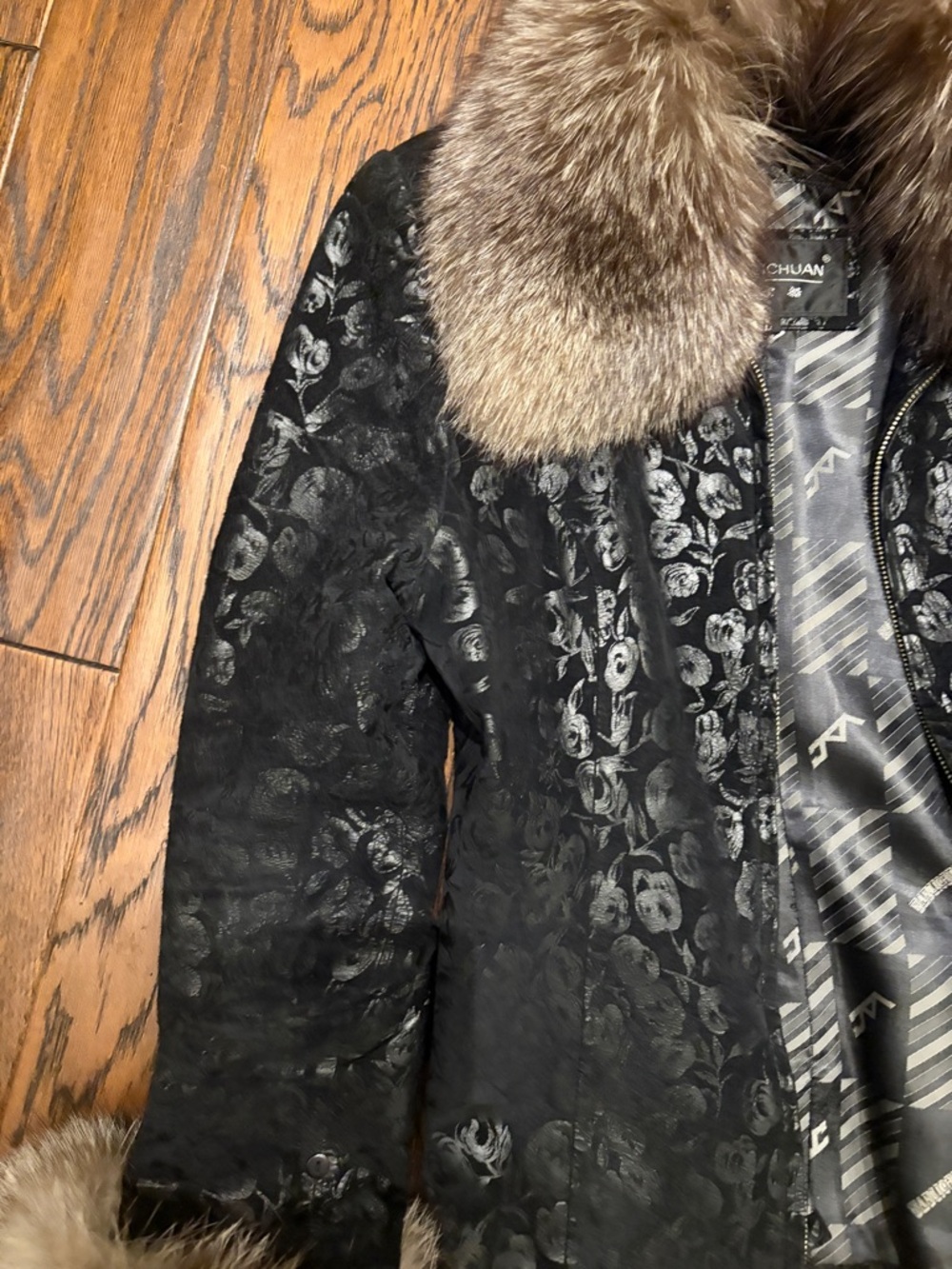 Black Floral Jacquard leather Jacket with Fur Trim - Picture 4 of 10